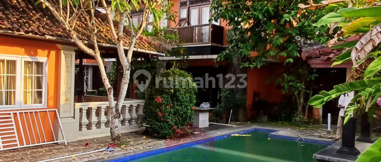 Rumah Konsep Villa Nuansa Bali Kawasan Kota di Alianyang 1