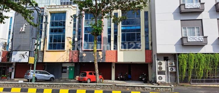 Strategic Shop House in Bahumall Complex Menado Sea View 1