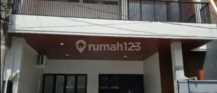 Rumah Baru Gress di Babatan Pantai Barat (EL) 1