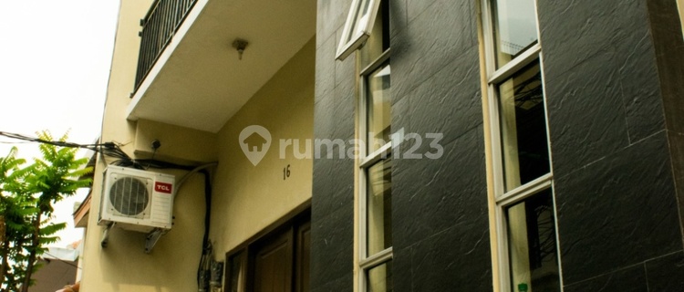 For Sale 3-Story Boarding House with 33 Rooms in Dr Susilo, Grogol Petamburan, West Jakarta 1