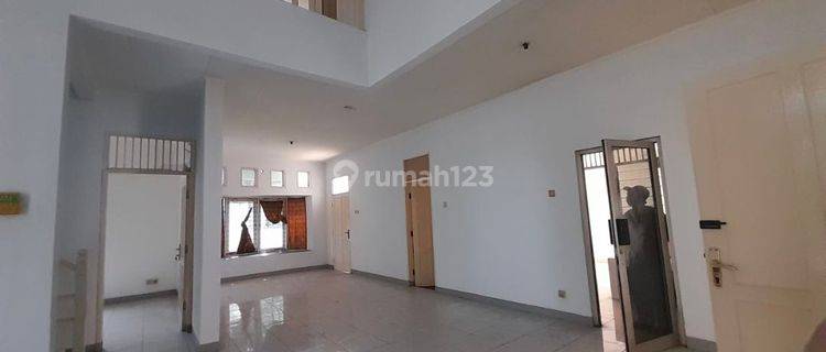 Disewakan Rumah Hoek Lt 399m² (ex Kantor) Di Citra 2 1