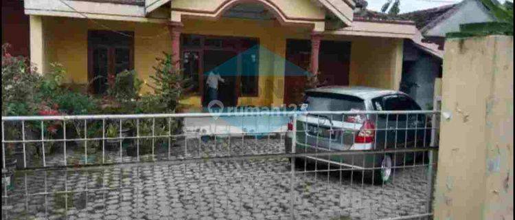 Rmh 1 lantai di pinggir jalan raya 1