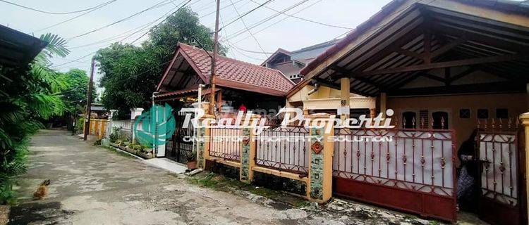 Disewakan Rumah 2 Lt di Komplek Wisma Ratu Jatimakmur 1