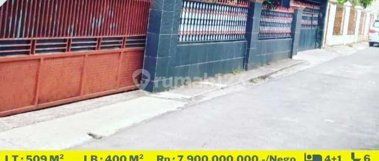 Two-Story House in Tanjung Karang Center for Quick Sale 1