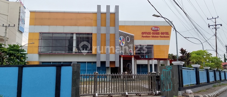 Disewakan Bangunan Gedung 2 Lantai di Jalan Sultan Agung dekat Mall MBK 1