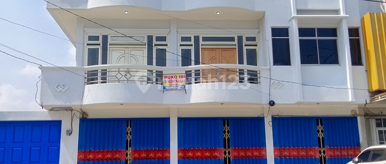 For Rent: 3-door open-concept shophouse in North Teluk Betung. 1