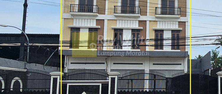 Disewakan/Dijual Ruko 3 Pintu Plong di Way Halim 1