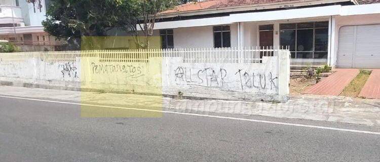 Rumah dengan tanah luas di Jalan Nusa Indah Pahoman Bandarlampung (MY) 1