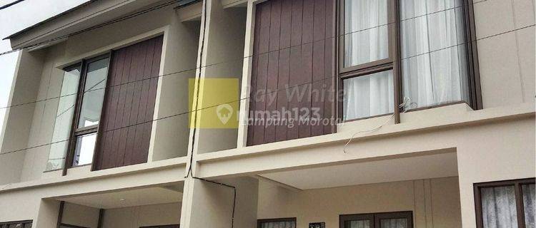 Rumah Contoh Dalam Perumahan Springhill 1