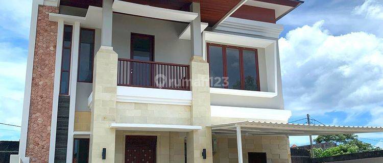 Rumah Baru 2 Lantai One gate system Dekat Pantai Sanur 1