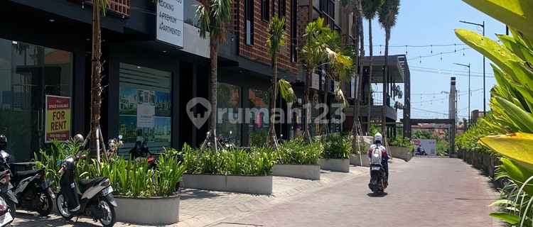 2 Storey Shop on Jl Kayu Tulang Near Batu Bolong Canggu Beach 1