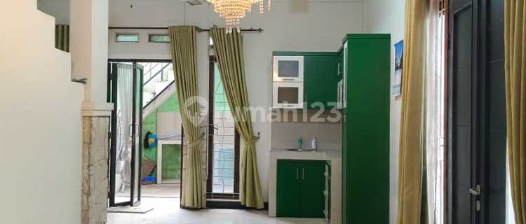 Di Jual Rumah Di Dpn Taman Siap Huni.di Cinere Tangerang Selatan. 1