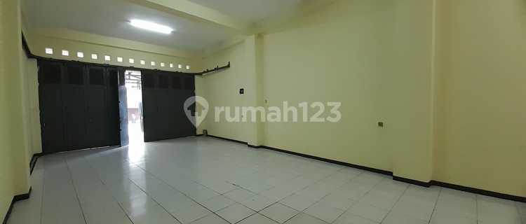 Affordable Ready-to-Use Shop House in Karapitan Downtown Bandung 1