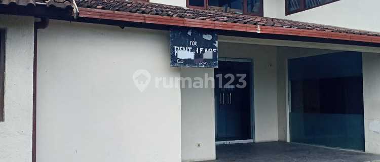 Gedung bekas showroom furniture kantor dan gallery di kerobokan 1