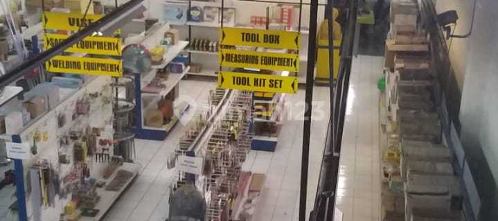 Shophouse building plus showroom warehouse in East Gatsu 1