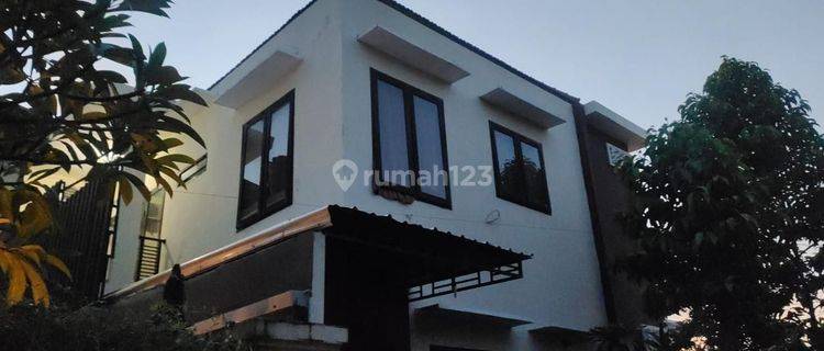 Rumah minimalis terawat dekat Living World Denpasar 1