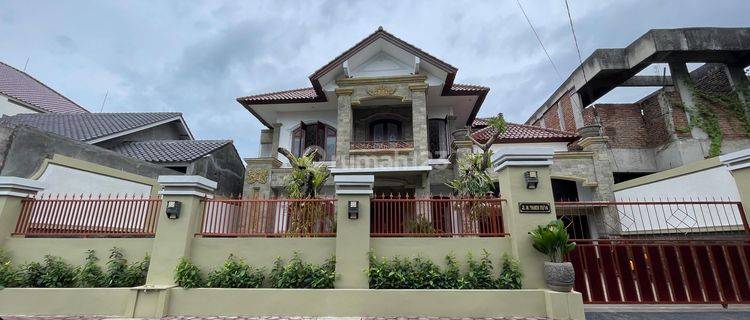 Rumah Besar Di Pusat Kota Renon Denpasar 1