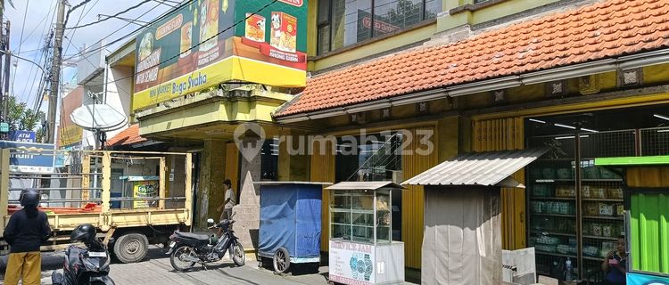 Former Minimarket Building Suitable for Showroom 1
