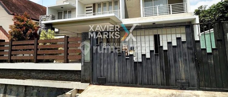Rumah Mewah Premium Kawasan Elit di Bukit Dieng Malang 1