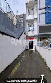 3-Floor Shop House on Ratulangi Main Road, Two-Way Access, Makassar. Area 5.5x40. Former Office. Well-Maintained Condition. 1