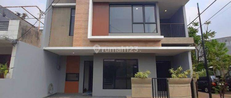 Rumah Baru Posisi Hoek Dalam Cluster Di Graha Raya Bintaro 1