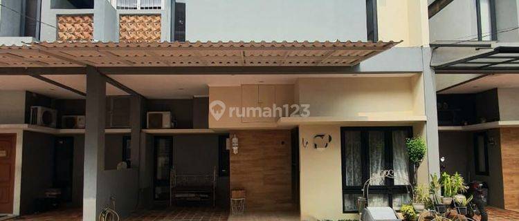 Rumah Cantik Minimalis Dalam Cluster Area Bintaro Jaya 1