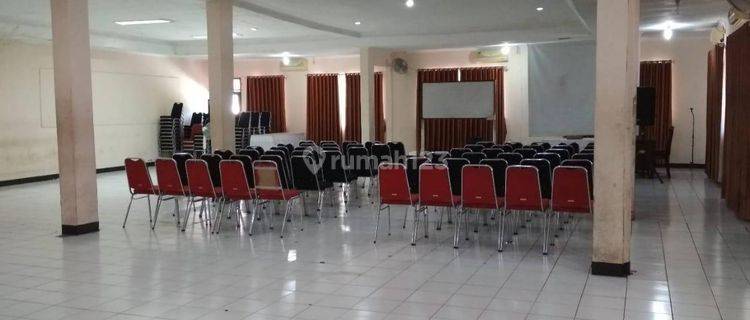 Hotel Dan Kantor di Jalan Soekarno Hatta Bandung 1