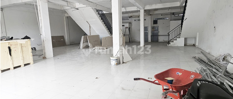 Attached Shopfront on Main Road Near Balikpapan Airport 1