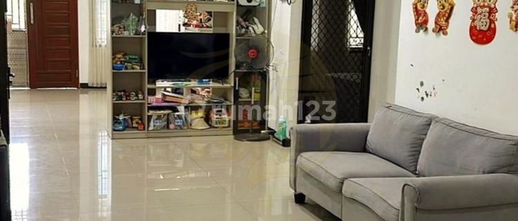 Middle City Hook House Ready to Occupied 3 Bedrooms in Balikpapan 1