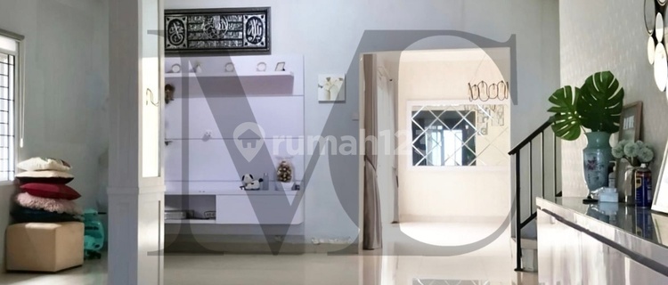 Hook House 2 Floors 4 Bedrooms in Wika Balikpapan Housing 1