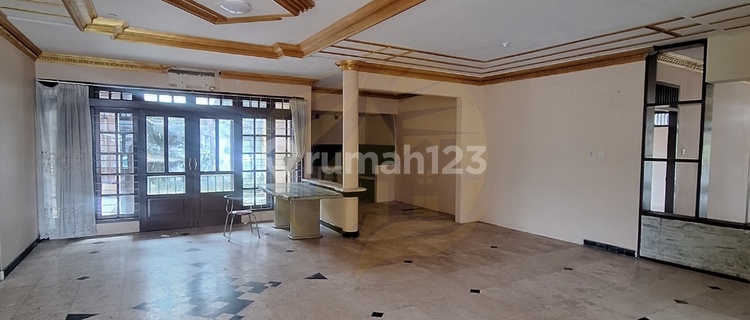 4 Bedroom Hook House in Bukit Damai Indah Balikpapan 1