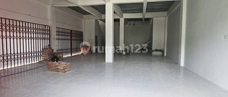 Two 2.5-story Shophouses (Ruko) Attached, Near North Balikpapan Airport. 1