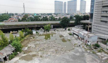 Tanah Sangat Strategis  1