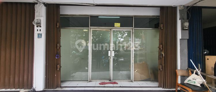 3.5-Story Shophouse on Jakarta Street, Ready to Occupy, Bandung 1