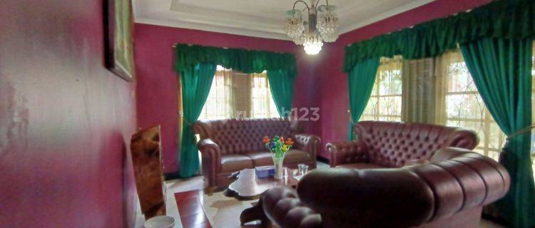 Rumah jual cepat dengan tanah luas di Antapani , Bandung 1