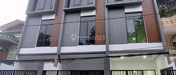 Ruko Material Premium Finishing Halus 4½ Lantai Jelambar 1