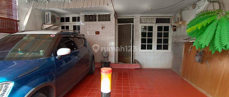 Di jual. Rumah di Gading elok.jakarta utara 1