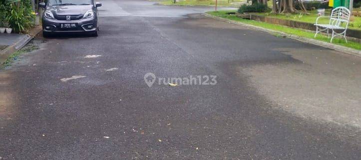 Disewakan Rumah di Cluster Aralia Harapan Indah Bekasi 1
