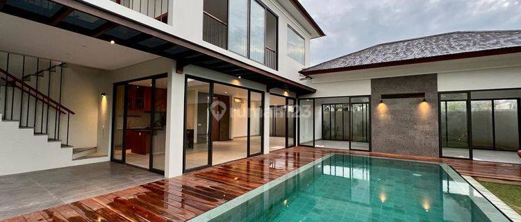 Brand New Ocean View Villa Dekat Four Season Jimbaran 1