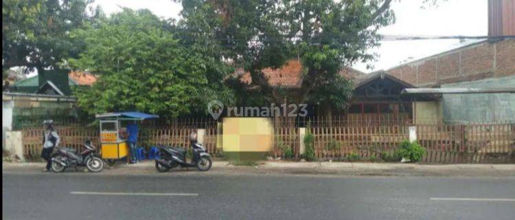 DiJual Cepat Tanah dan Bangunan Rumah di Jl.Raya Agus Salim kota Bekasi 1