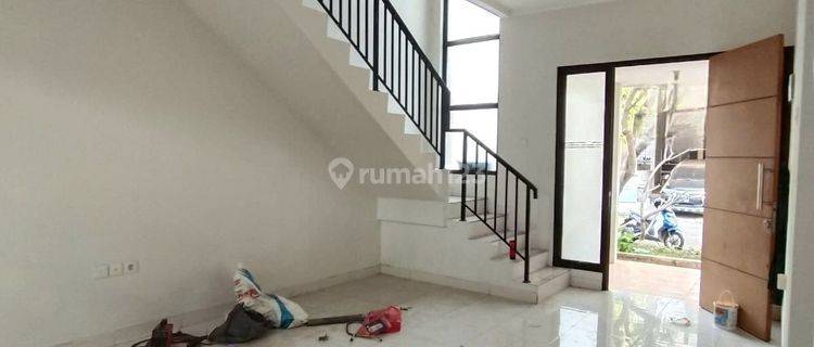 Rumah 2 Lantai Kondisi Baik Discovery Bintaro Jaya 6684 1