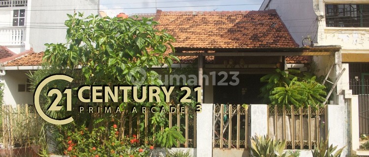 Rumah Lawas Dalam Komplek Posisi Strategis_CPA3 2263 1