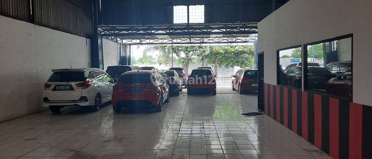 Dijual Gudang Ex Showroom Bagus di Jalan Raya Utama Sultan Agung 1