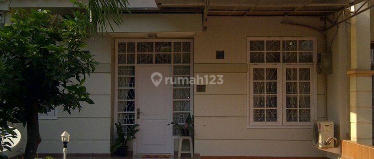 Dijual Rumah di Jln.  Palm hijau V no. 18  cluster Beverly, Lippo cikarang,lokasi strategis 1