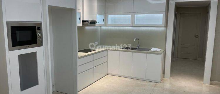 Apartemen The Peak Furnished By Francis Selangkah Menuju Tunjungan Plaza  1