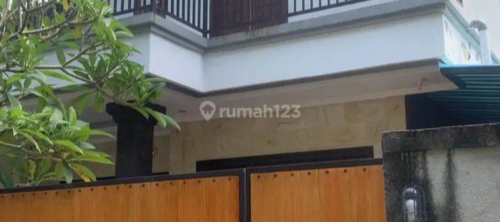 DI JUAL RUMAH 2 LANTAI DEKAT RS.KAPAL DAN PUSPEM, BALI 1