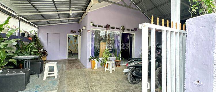 RUMAH DI TENGAH KOTA, KAYU PUTIH 1