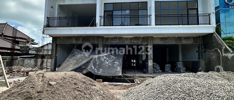 SHOPHOUSE IN FRONT OF LIPPO PLAZA 1