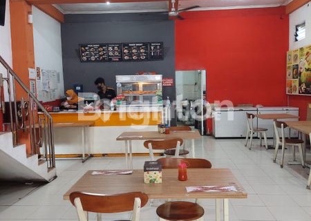 Affordable Ready-to-Use Shop House for Rent in Laweyan, Solo 1