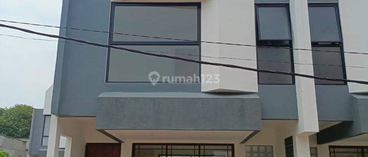 Rumah Baru Siap Huni Jatiwaringin 1